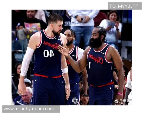 快船客战爵士首发阵容揭晓哈登比尔莱昂纳德祖巴茨小琼斯出战