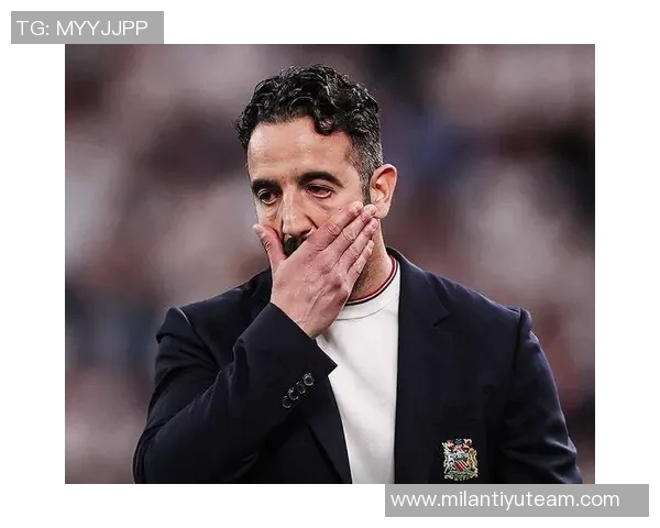 曼联上赛季员工减少208人本赛季或将继续裁员调整