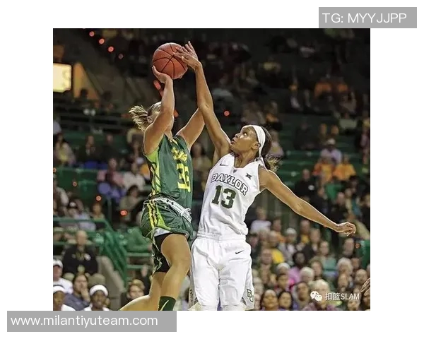 佩奇女友阿奇福德荣登SLAM杂志封面明年将征战WNBA
