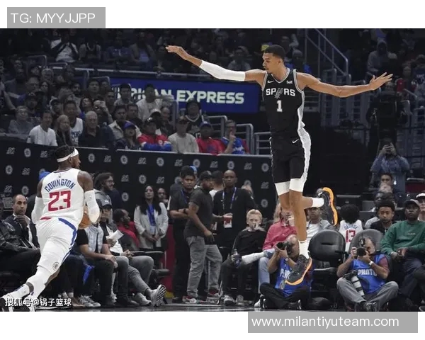 文班分析太阳防守策略预示接下来对手将深入研究我们的战术