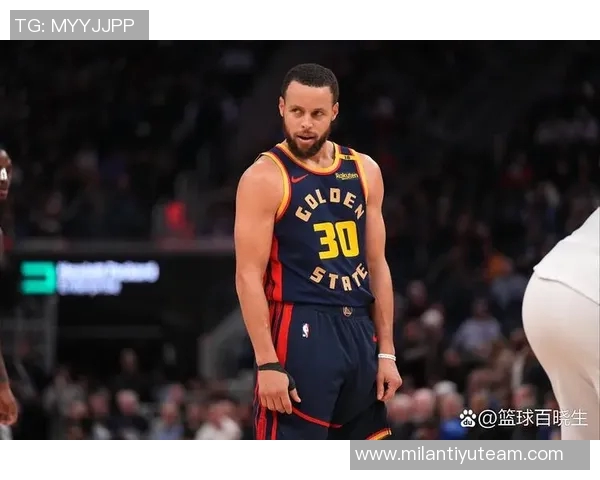 库里赞桑托斯关键时刻发力尽管前三节未上场表现依然出色